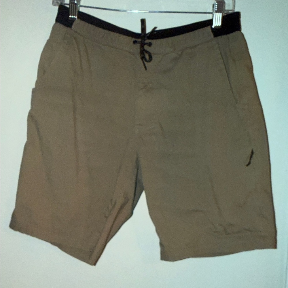 Mountain Hardwear Tan and Black Shorts